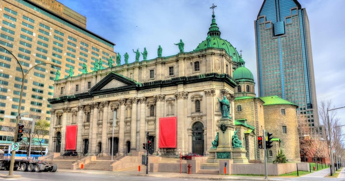 Tour a pie privado guiado por las iglesias del viejo Montreal