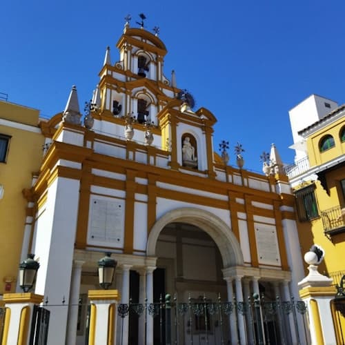 Seville: Las Setas, La Macarena, and Dueñas Palace Guided Tour