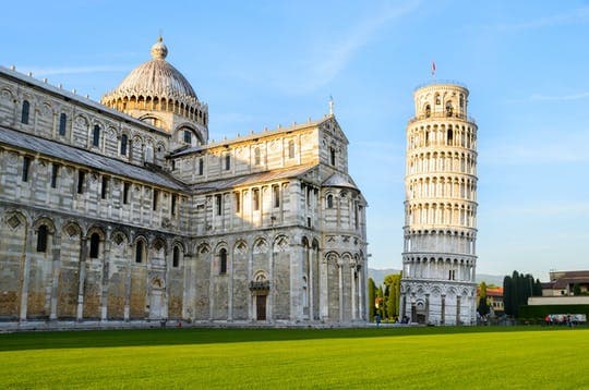 Visita guiada de Pisa con cata de vinos y entradas opcionales a la Torre Inclinada