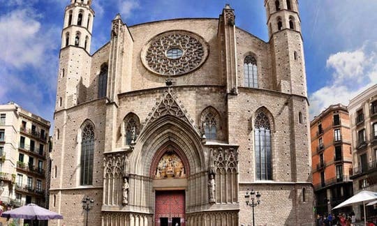 Private Gothic tour with visit to Santa María del Mar