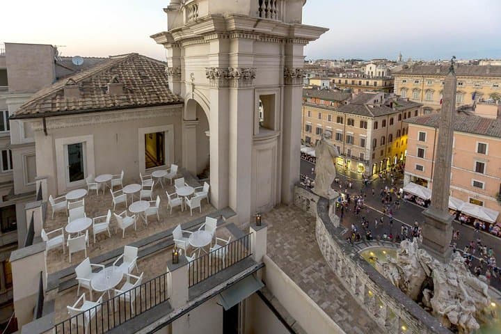Concierto de ópera al aire libre con aperitivo en la terraza sobre la plaza Navona