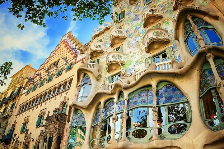 Recorrido a pie por las Ramblas, el casco antiguo, la arquitectura gótica y Gaudí