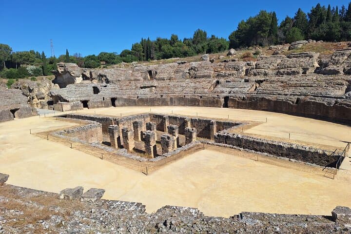Recorrido Guiado a Itálica Ciudad de Emperadores