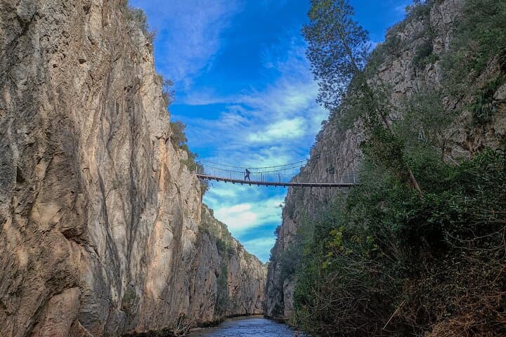 Excursión a los puentes colgantes de Chulilla y al cañón del Turia desde Valencia