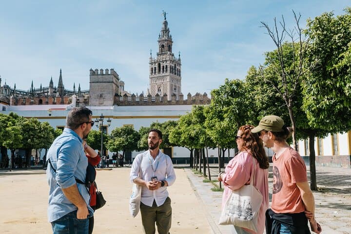 Seville Jewish Quarter Small Group Tour with Tapas and Drinks