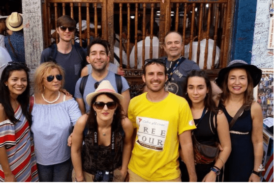 Group picture of a free walking tour of GuruWalk in Cuba. 