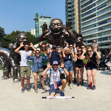 Fun group picture on a free walking tour with GuruWalk in Vancouver.